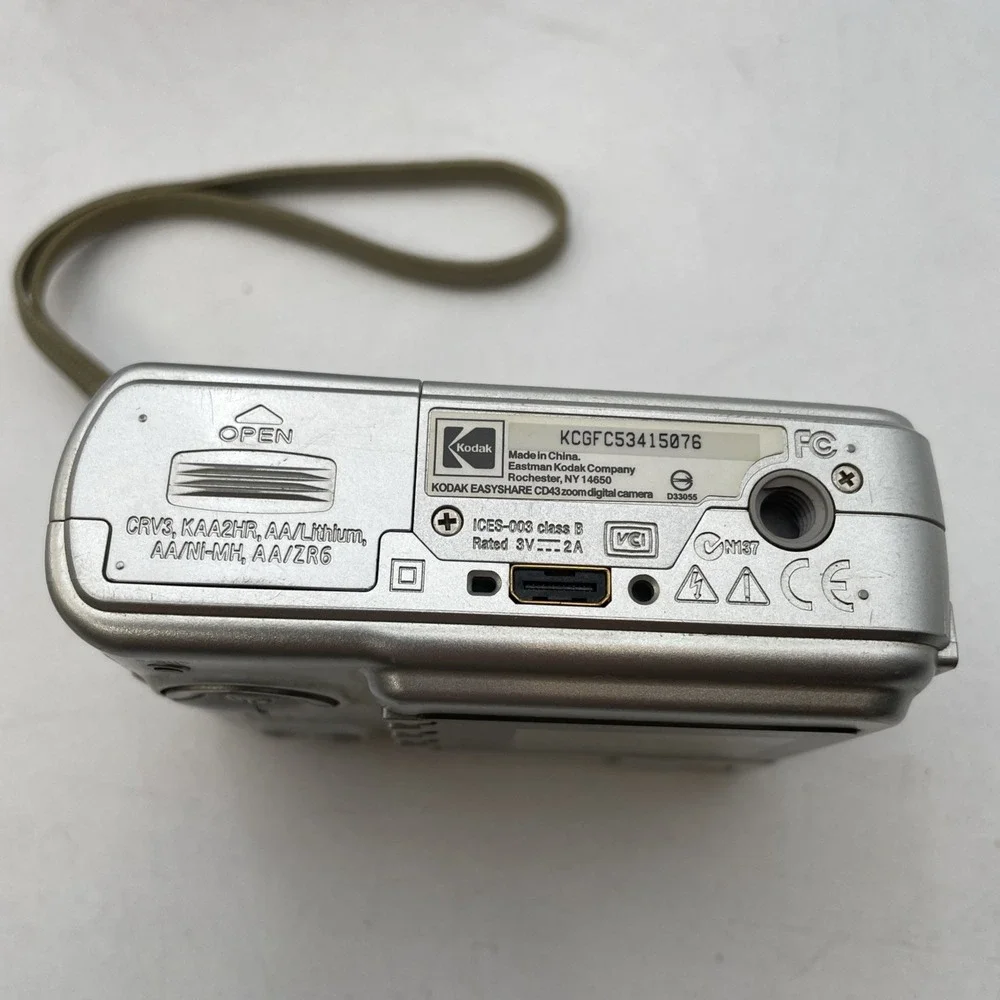Kodak EasyShare CD43 4MP CCD Digicam Digital Camera + 2AA's  - Tested!